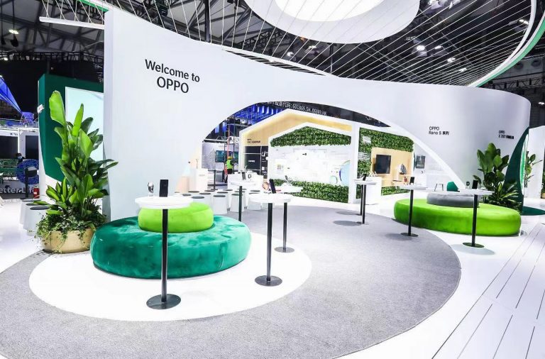 organic design - lounge zones - green decoration - high gloss flooring - telecom company Oppo - oversize Macramé pattern at ceiling